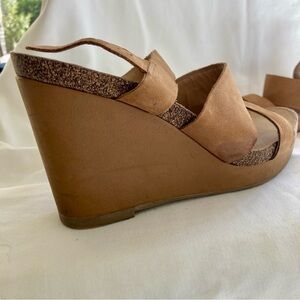 Franco Sarto Tan Wedge Sandals with High Heel and Open Toe Design